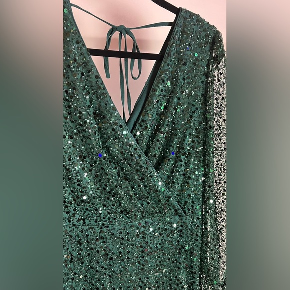 (Dark green) Bijou Sequin Gown Baltic Born - Picture 10 of 12